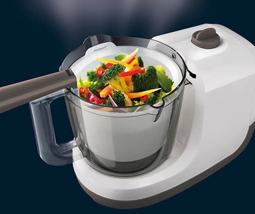 robot de cocina en funcionamiento