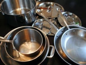 batería de cocina de muchas piezas