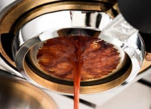 preparar cafe en una Cafetera expreso 