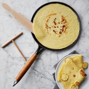 crepe y sartén para hacer crepes 