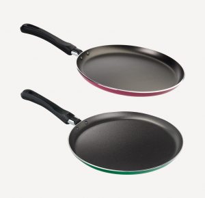 dos sartenes de crepes