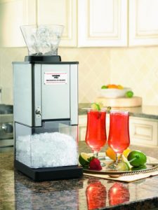 picadora de hielo en la cocina